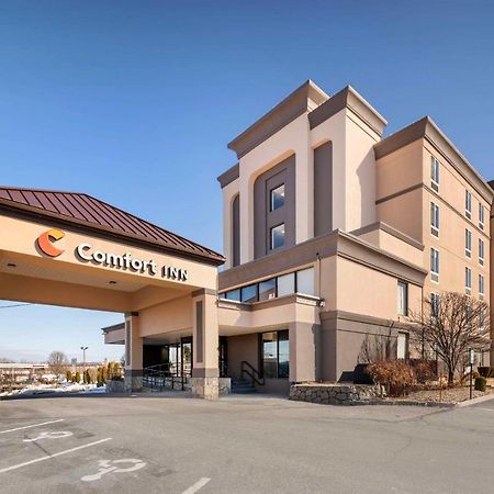 Comfort Inn Airport Манчестер Экстерьер фото