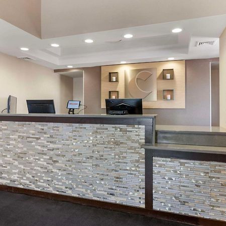 Comfort Inn Airport Манчестер Экстерьер фото