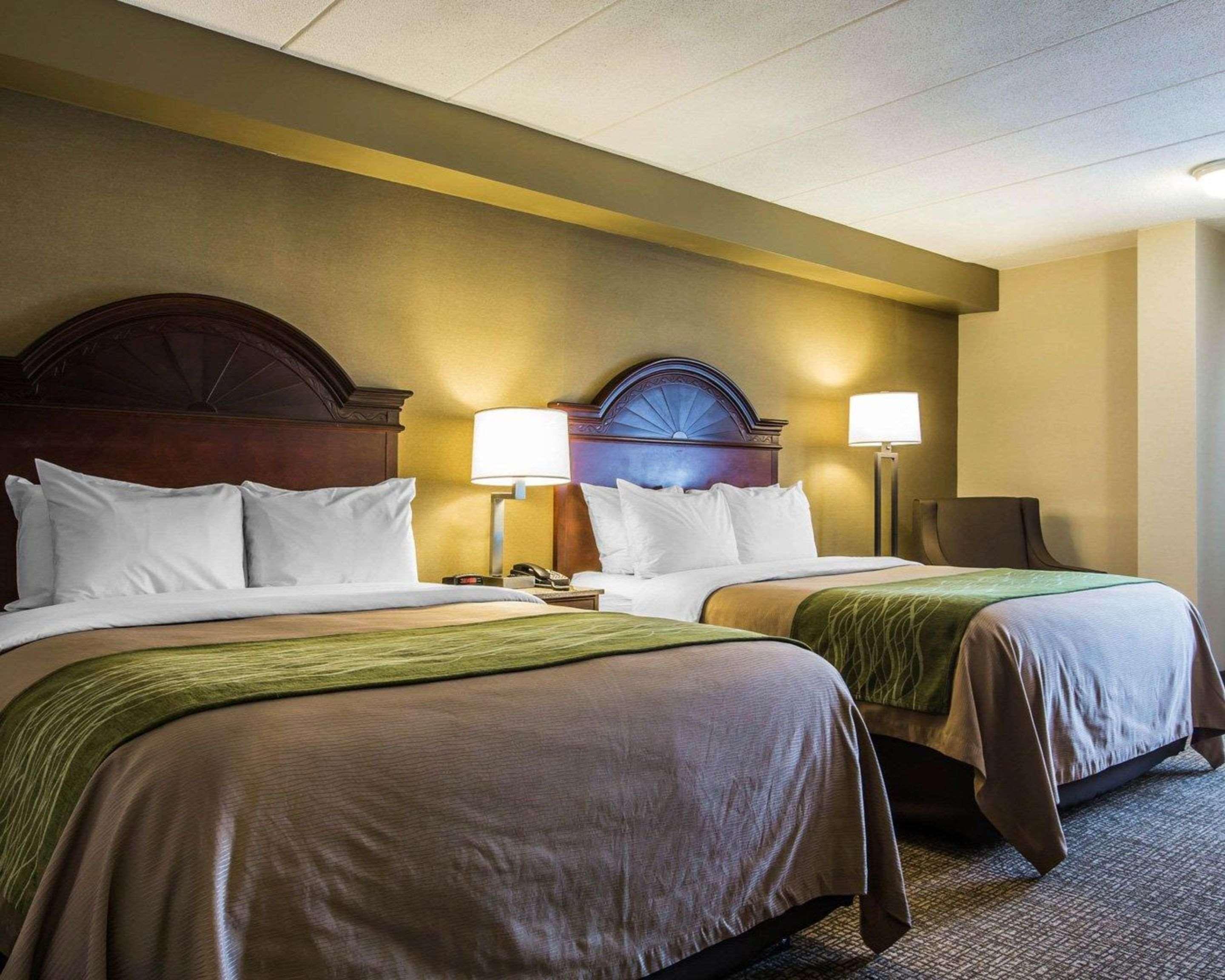 Comfort Inn Airport Манчестер Экстерьер фото