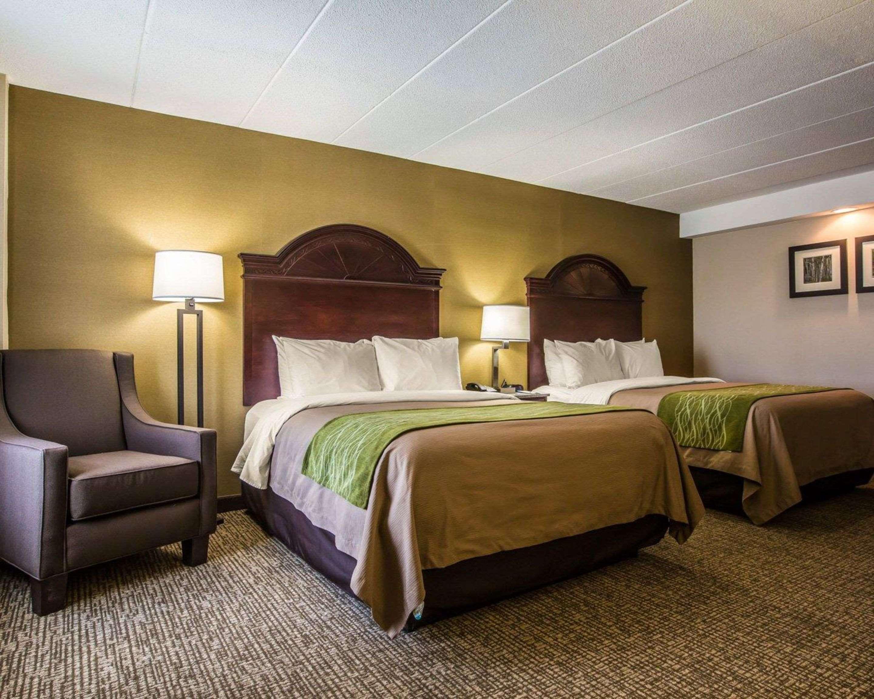 Comfort Inn Airport Манчестер Экстерьер фото