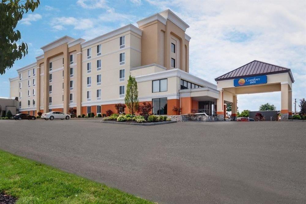 Comfort Inn Airport Манчестер Экстерьер фото