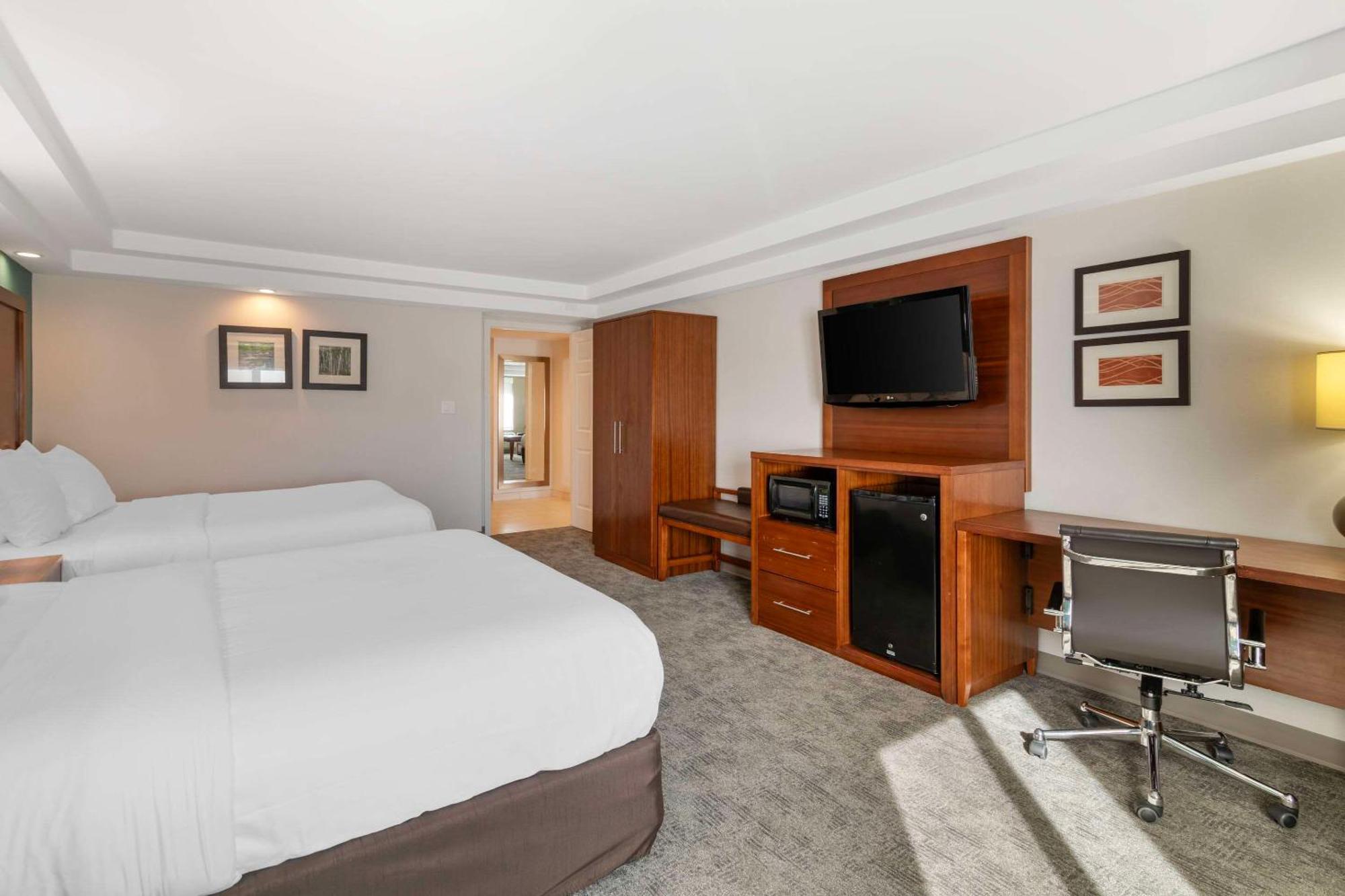Comfort Inn Airport Манчестер Экстерьер фото