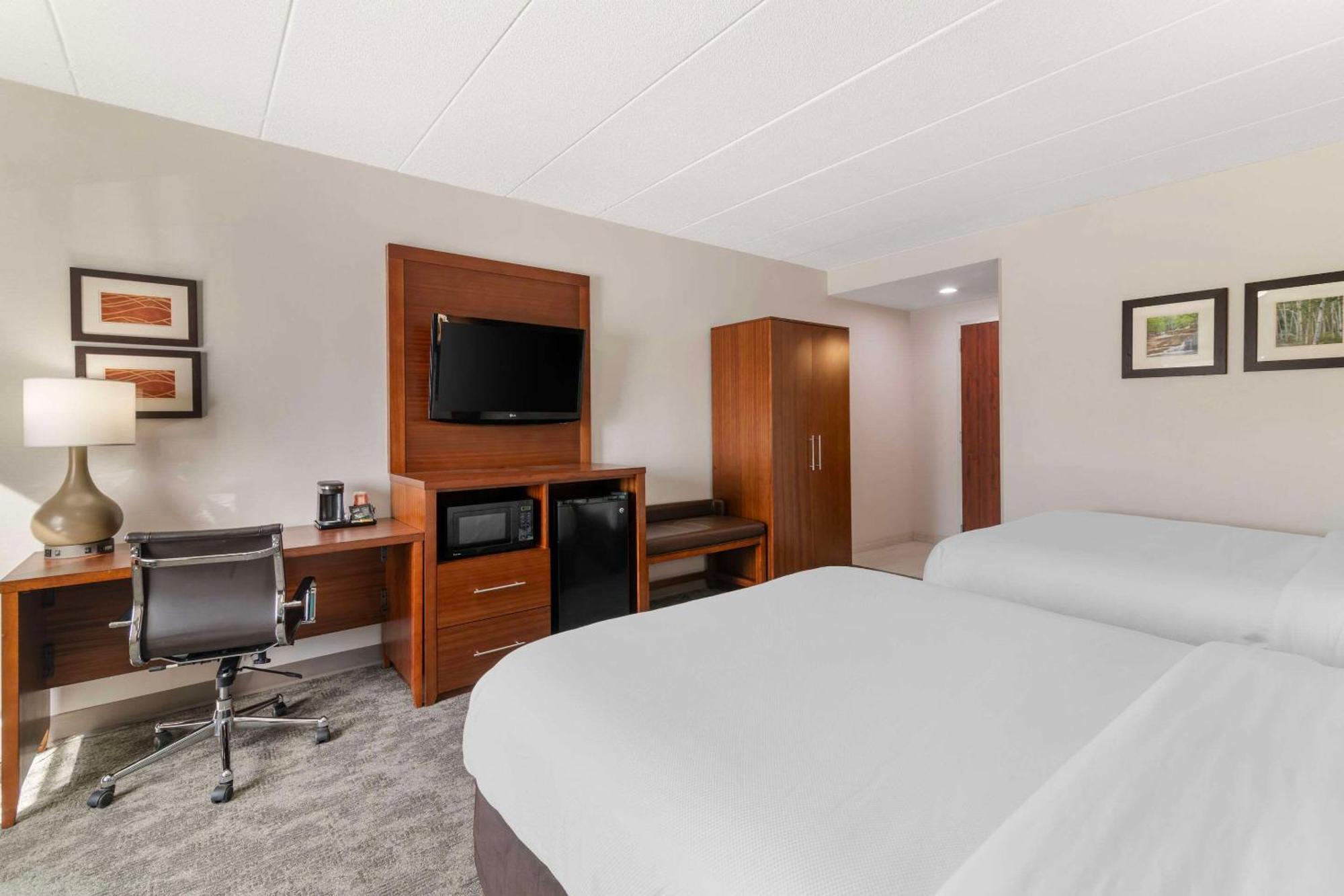 Comfort Inn Airport Манчестер Экстерьер фото