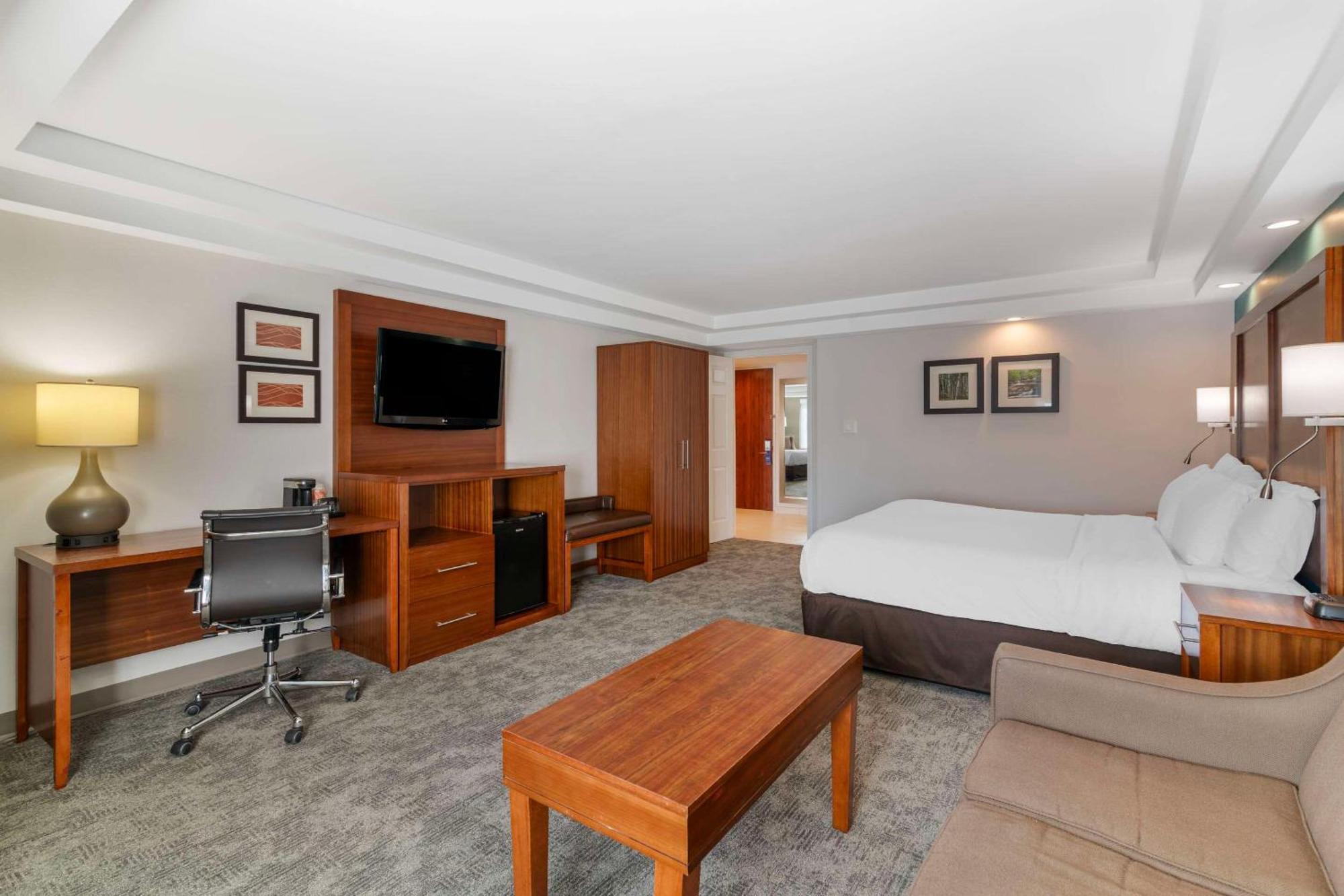 Comfort Inn Airport Манчестер Экстерьер фото