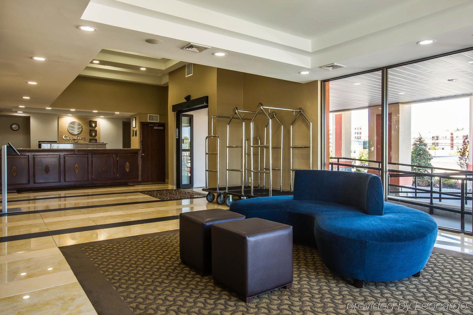 Comfort Inn Airport Манчестер Экстерьер фото