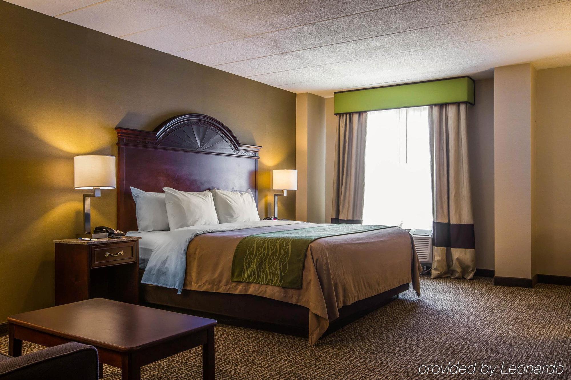 Comfort Inn Airport Манчестер Экстерьер фото